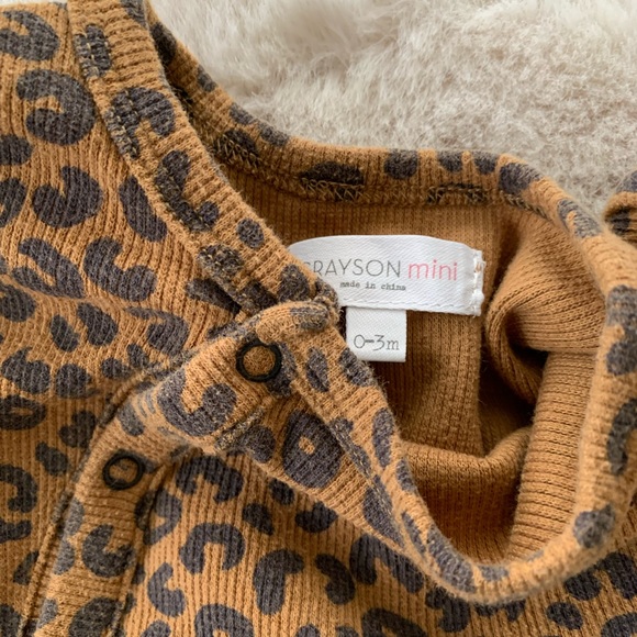 Grayson mini animal print pjs 0-3 months - Picture 3 of 3
